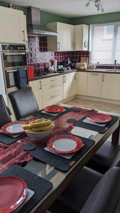 House With Free Parking And Large Garden Villa Wyke Regis Exterior photo