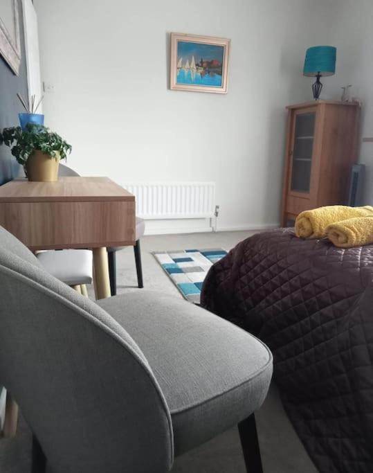House With Free Parking And Large Garden Villa Wyke Regis Exterior photo