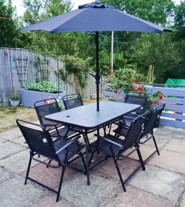 House With Free Parking And Large Garden Villa Wyke Regis Exterior photo